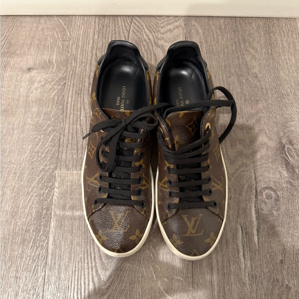 LOUIS VUITTON WOMEN SNEAKERS